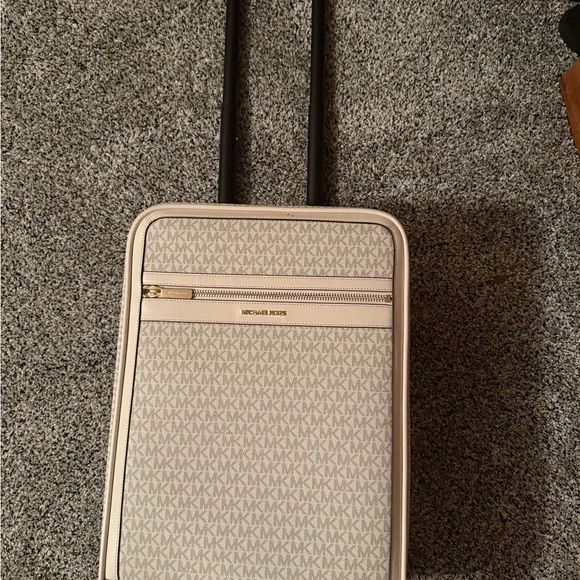 Michael Kors Cream Multi Trolley and duffle bag - Picture 8 of 14